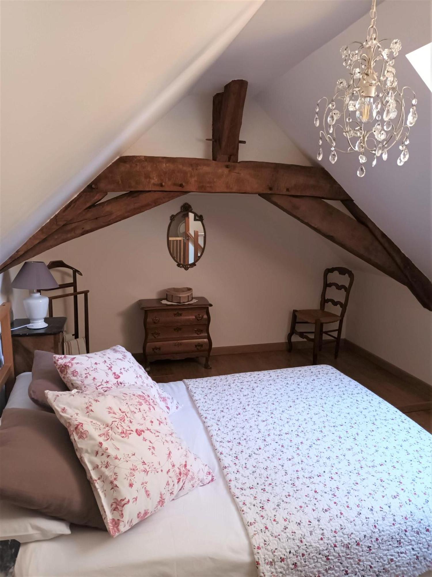 Le Logis Du Pressoir Self Catering Gites In Beautiful 18Th Century Estate In The Heart Of The Loire Valley With Heated Pool And Extensive Grounds. Les Bois-d'Anjou Habitación foto